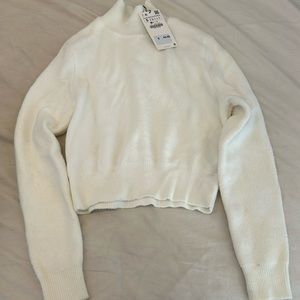 Zara NWT Cropped Fluffy Sweater